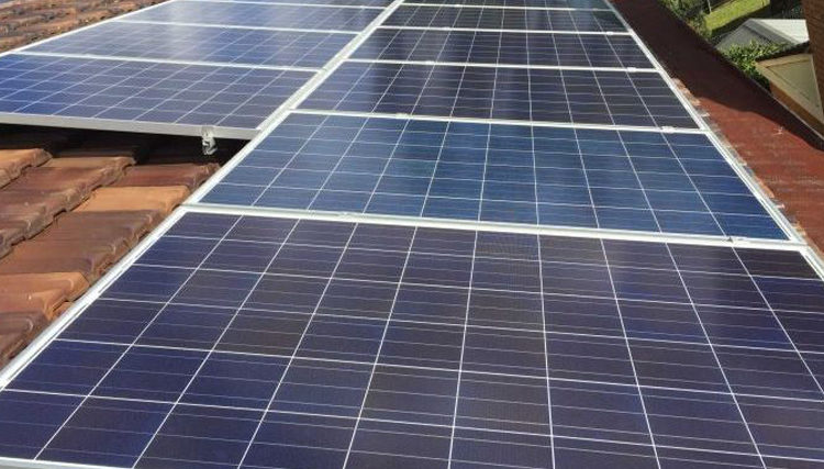 7 easy ways to clean your solar panels at home

