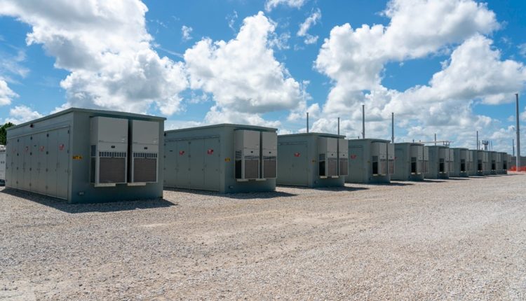 FPL plans to build the largest solar battery that will take the power plant offline - WTSP.com

